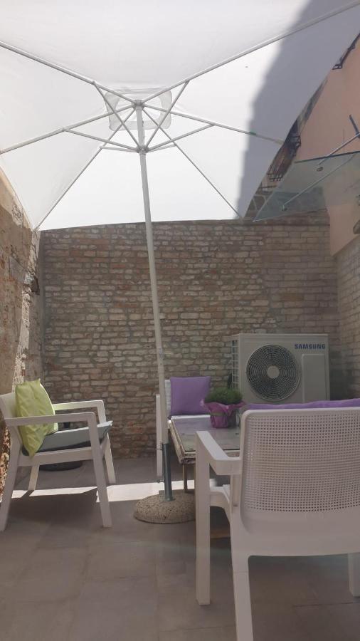 Appartamento With Private Courtyard